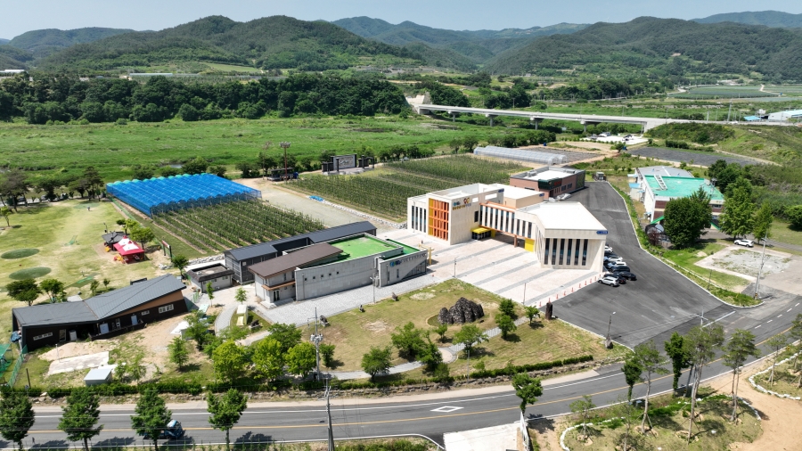 청송황금사과 연구단지 조성.jpg