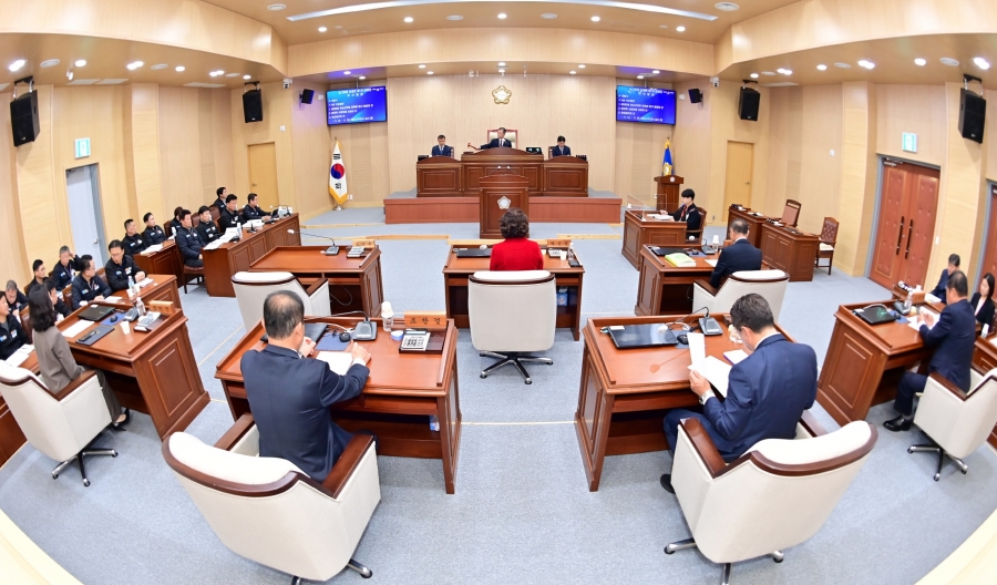 청송군의회, 제285회 정례회 개회.jpg