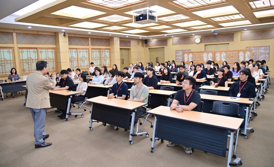 청송군, 경상북도 K-과학자 고도원 이사장 초청 ‘K-과학자 특강’ 실시.jpg